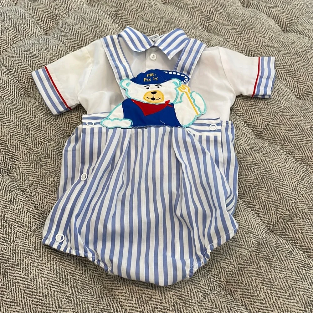 Vintage 2 piece set size 6-9 mths